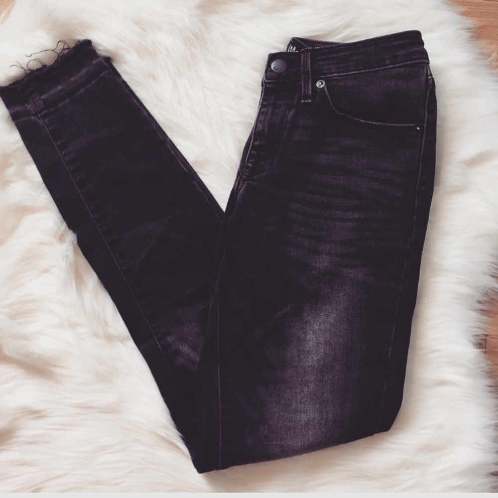 Mossimo mid rise distressed ankle jeans.
